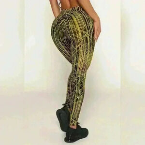 NWT LiCi PULSE HIGH WAIST SCRUNCH LEGGING